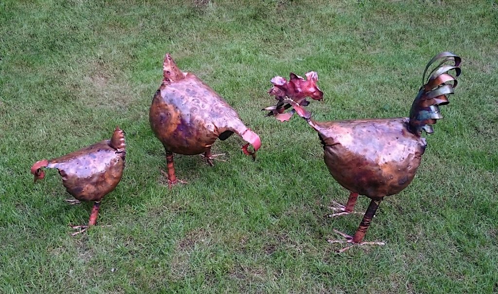 Chickens group sculpture